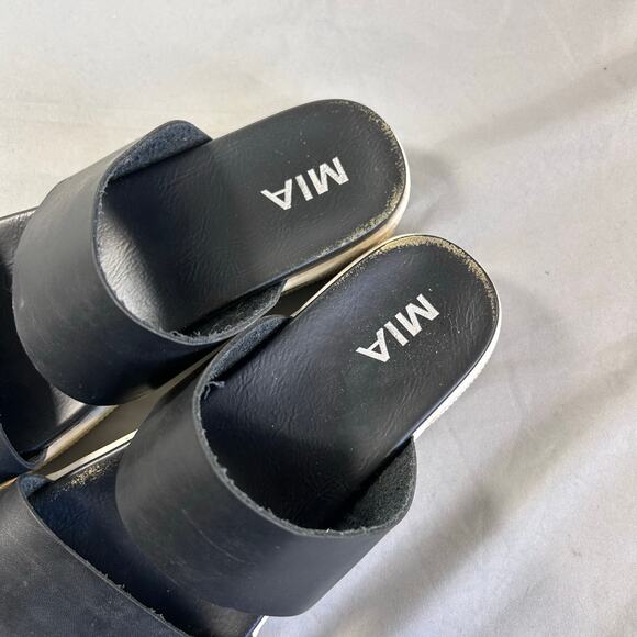MIA Women's Black Leather two strap slip on sandals size 8 - Picture 2 of 8